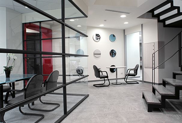 洽談區(qū)辦公室裝修實(shí)景圖